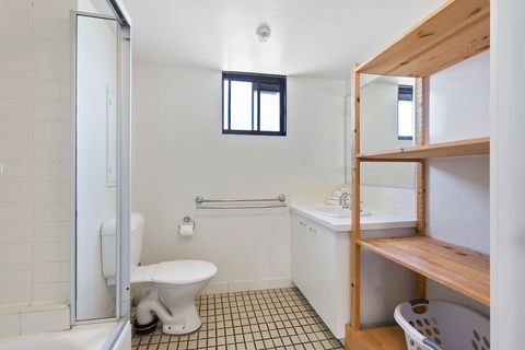 Langley Park Apartments - Lightning Ridge Tourism 1