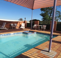 Bishop's Lodge Motor Inn - Lightning Ridge Tourism
