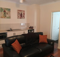 Hahndorf Oak Tree Cottages - Lightning Ridge Tourism