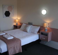 Caloundra Suncourt Motel - Lightning Ridge Tourism