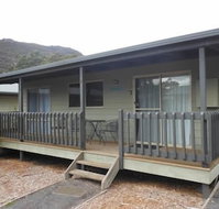 Awonga Cottages - Lightning Ridge Tourism