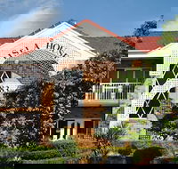 Isla House Greenslopes - Lightning Ridge Tourism