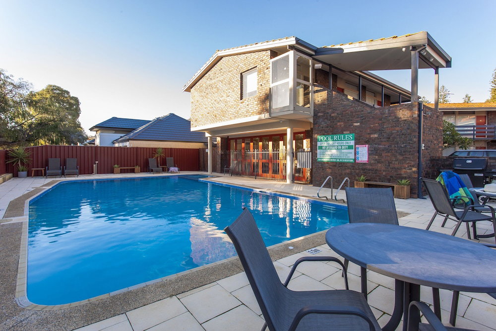  Lightning Ridge Tourism
