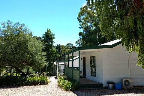 Fernleigh Farmstay & Bike Park - Lightning Ridge Tourism 4