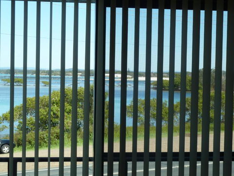 Montgomery Apartments - Lightning Ridge Tourism 2