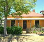 Cooma Cottage - Lightning Ridge Tourism