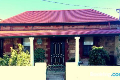 A Miners Rest - Lightning Ridge Tourism 0