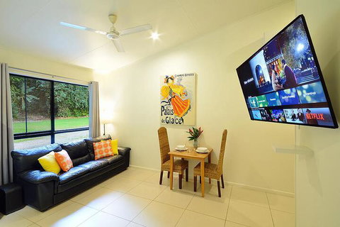 Misty Mountains Rainforest Retreat - Lightning Ridge Tourism 1