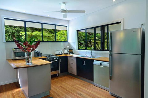 Misty Mountains Rainforest Retreat - Lightning Ridge Tourism 6