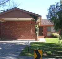 Australian Home Away at East Doncaster - Lightning Ridge Tourism