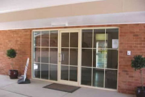 Gabriel Motor Inn - Lightning Ridge Tourism 1