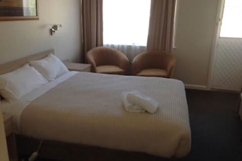 Gabriel Motor Inn - Lightning Ridge Tourism 6