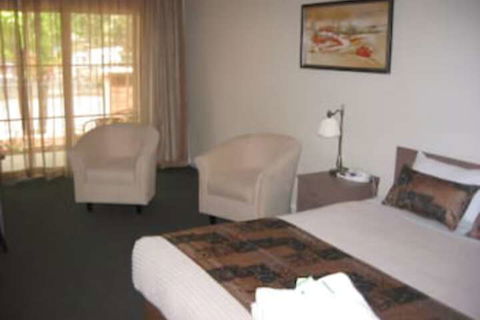 Gabriel Motor Inn - Lightning Ridge Tourism 5
