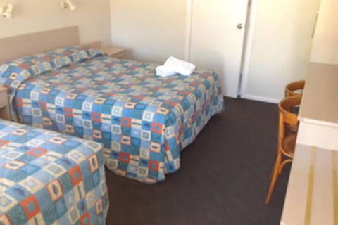 Gabriel Motor Inn - Lightning Ridge Tourism 7