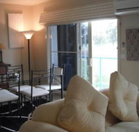 Golf View Apartment 7 - Lightning Ridge Tourism