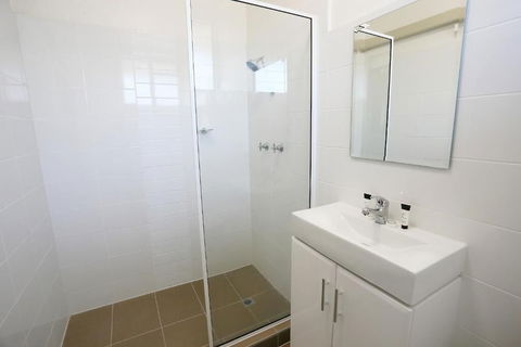 Q Express - Lightning Ridge Tourism 5