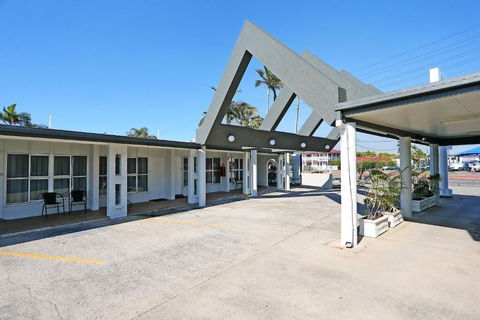 Q Express - Lightning Ridge Tourism 2
