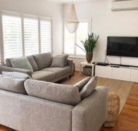 The Seaside Beachhouse Mollymook - Lightning Ridge Tourism