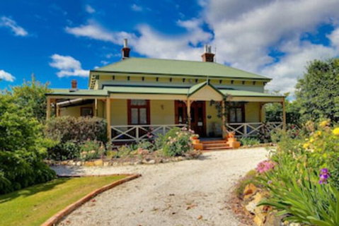 B & B At Winterbrook - Lightning Ridge Tourism 0