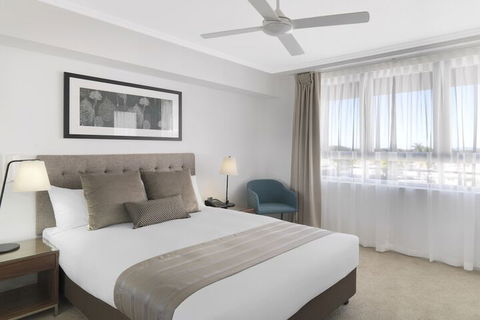 Oaks Mackay Carlyle Suites - Lightning Ridge Tourism 4