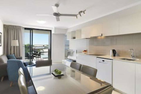 Oaks Mackay Carlyle Suites - Lightning Ridge Tourism 0