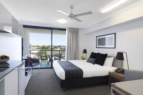 Oaks Mackay Carlyle Suites - Lightning Ridge Tourism 5