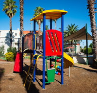 Capri Waters Country Club - Lightning Ridge Tourism