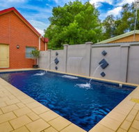 Murray Waters Motor Inn  Apartments - Lightning Ridge Tourism