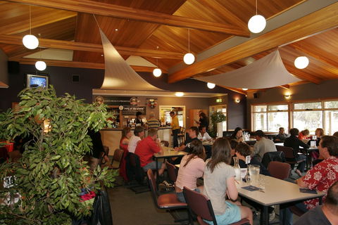 Iluka Holiday Centre - Lightning Ridge Tourism 3