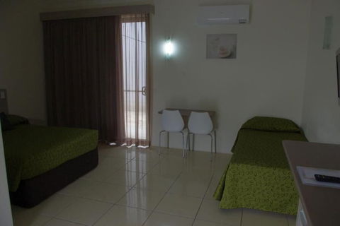 The Ashwood Motel - Lightning Ridge Tourism 2