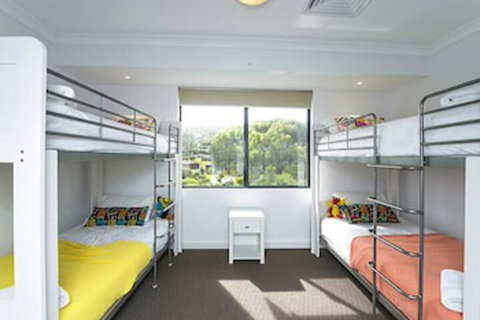 Yallingup Beach Resort - Lightning Ridge Tourism 2