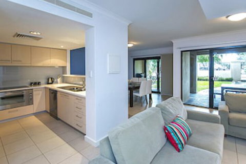 Yallingup Beach Resort - Lightning Ridge Tourism 3