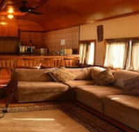 Krinklewood Cottage  Train Carriages - Lightning Ridge Tourism