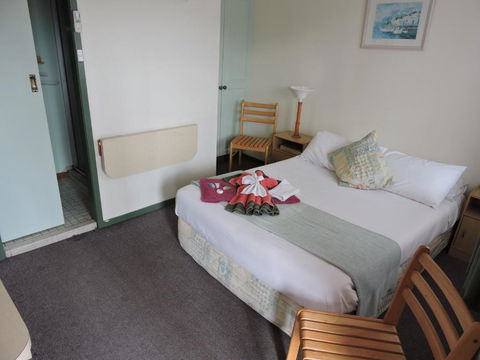 Pacific Motor Inn - Lightning Ridge Tourism 5