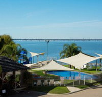 Lake Edge Resort - Lightning Ridge Tourism