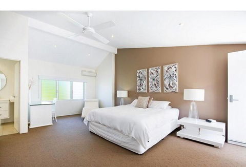 Villa Bianco - Lightning Ridge Tourism 6