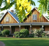 The Carriages Boutique Hotel  Vineyard - Lightning Ridge Tourism