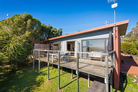 The Love Shack - Lightning Ridge Tourism 0