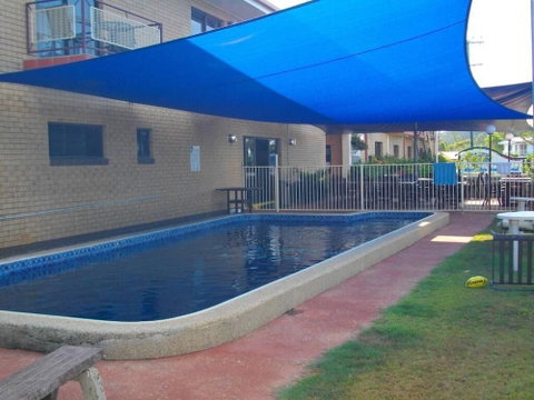 Kurrmine Beach Motel - Lightning Ridge Tourism 4