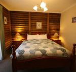 Halls Gap Log Cabins - Lightning Ridge Tourism