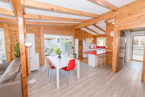 Acacia Cottage - Lightning Ridge Tourism 0