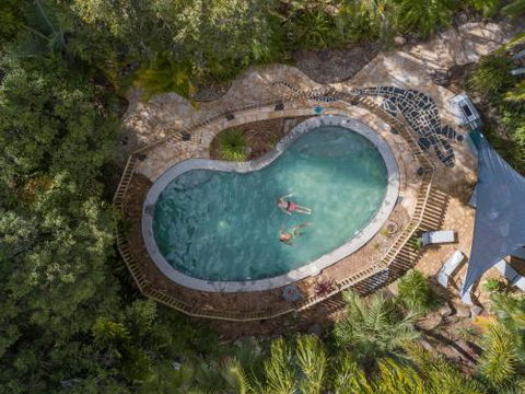 Nimbin Rox YHA - Lightning Ridge Tourism 1