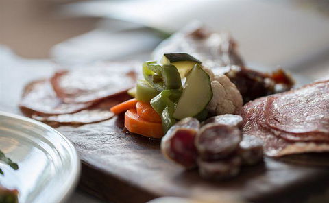 Q Dining - Lightning Ridge Tourism 11