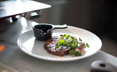 Q Dining - Lightning Ridge Tourism 7