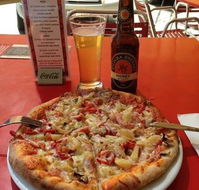 Pizza Cafe at the Grand - Lightning Ridge Tourism