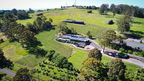Brandy Creek Estate - Lightning Ridge Tourism 0