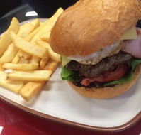 Drouin PizzaBurger Lounge - Lightning Ridge Tourism