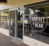 Godfrey and Bear - Lightning Ridge Tourism