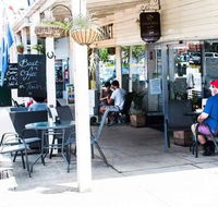 Legends on hansen - Lightning Ridge Tourism