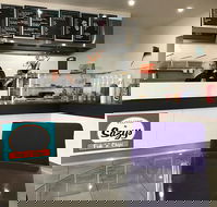 Sazys Fish  Chips - Lightning Ridge Tourism